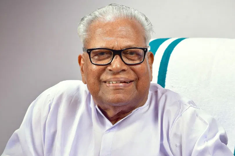 മുൻ മുഖ്യമന്ത്രി വിഎസ് അച്യുതാനന്ദന്റെ ആരോഗ്യനില അതീവ ഗുരുതരമായി തുടരുന്നു. 